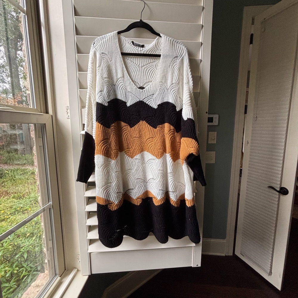 BloomChic Chevron V-Neck Sweater - Black, White, Orange